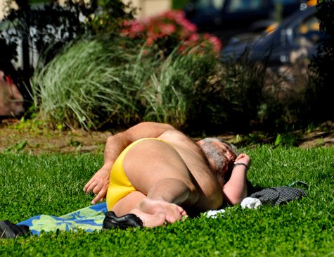 yellow-speedo-detail.jpg