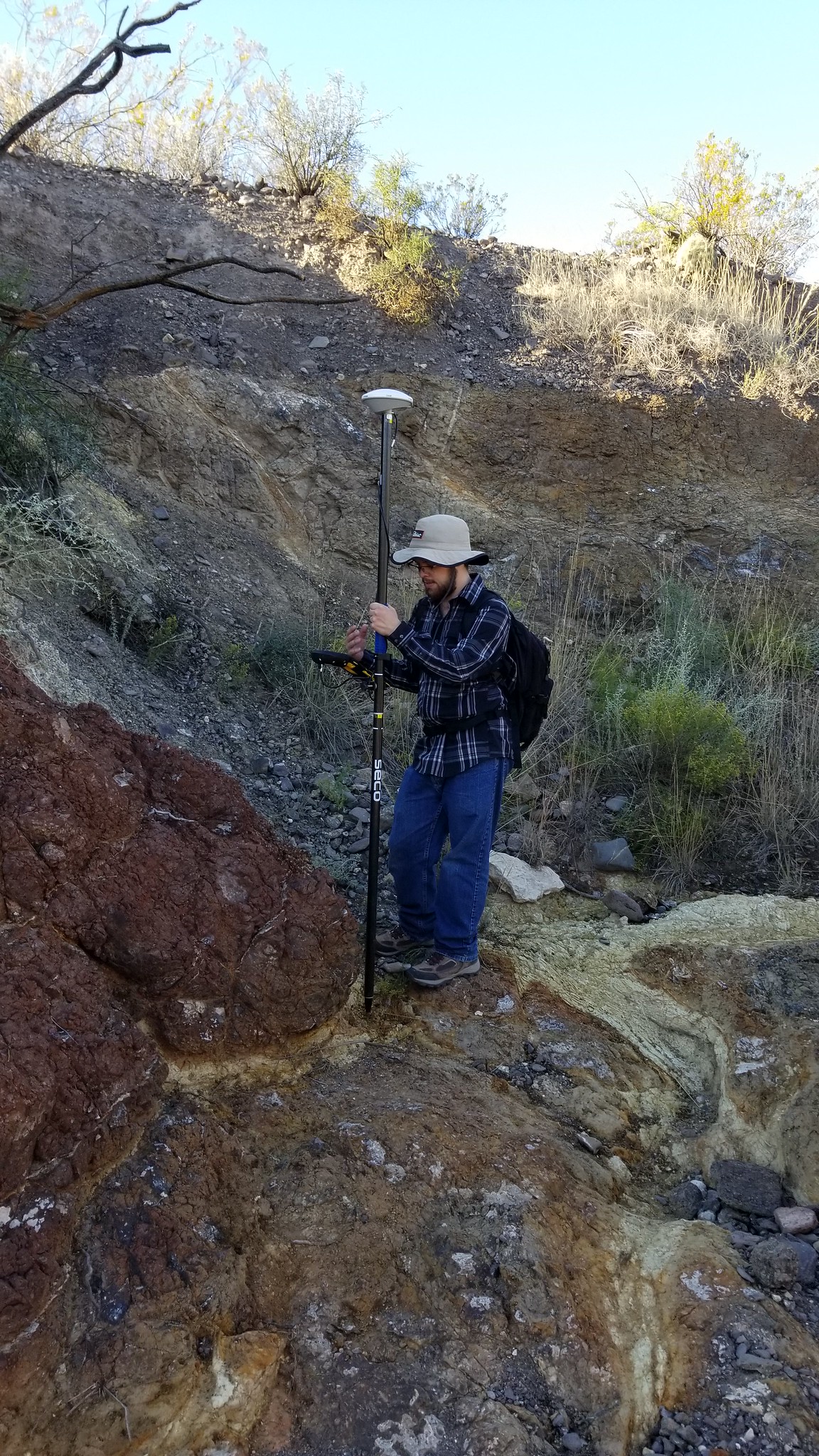 Evan using the TDC 150 at Dalquest Desert Research Station